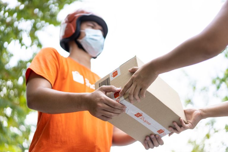 Shopee giao hàng chậm hơn dự kiến